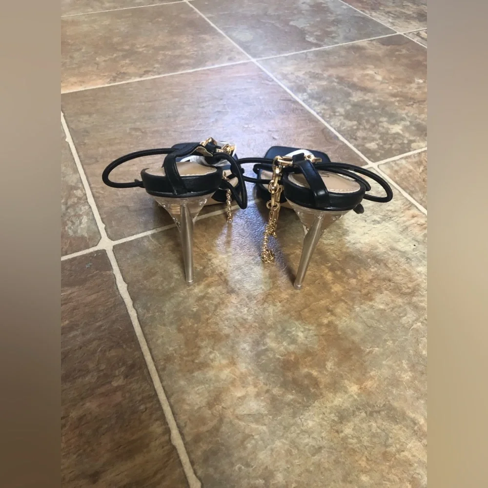 CUTE AND SEXY STRAPPY HEELS BY LEMONADE COLOR: BLACK SIZE: 8.5 - Picture 6 of 6